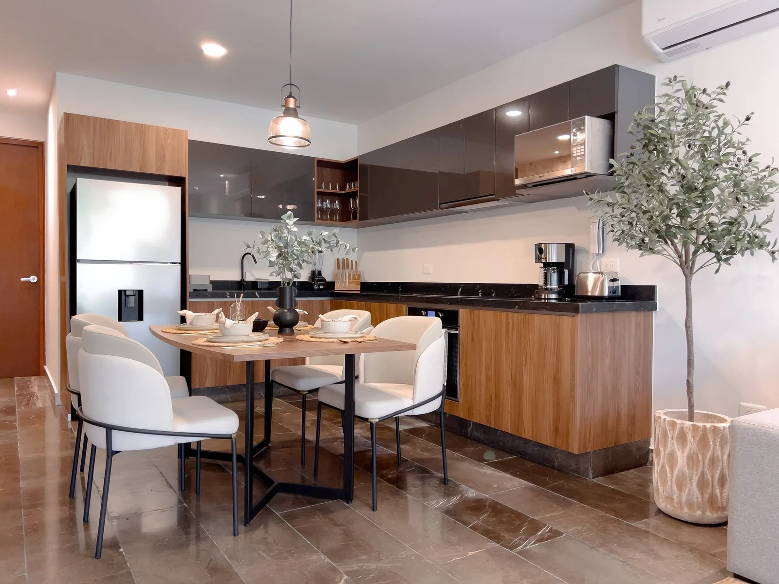 Apartment in Paramar