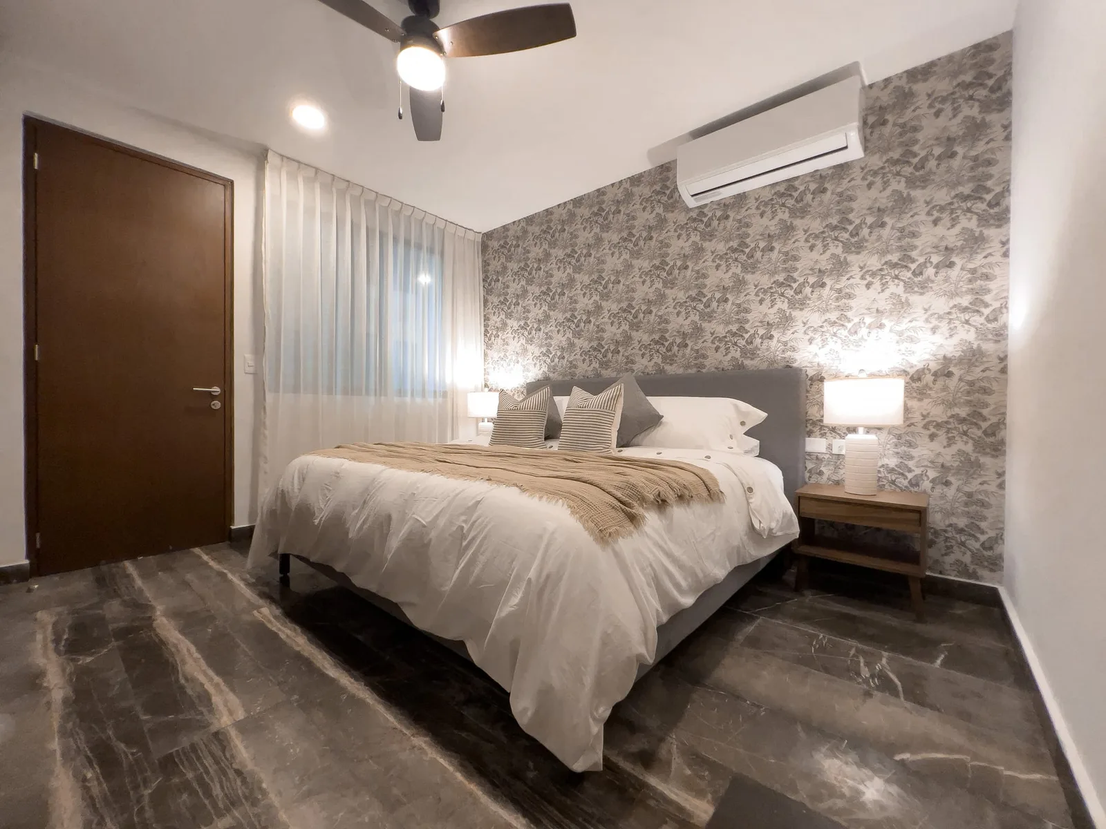 Apartment in Paramar