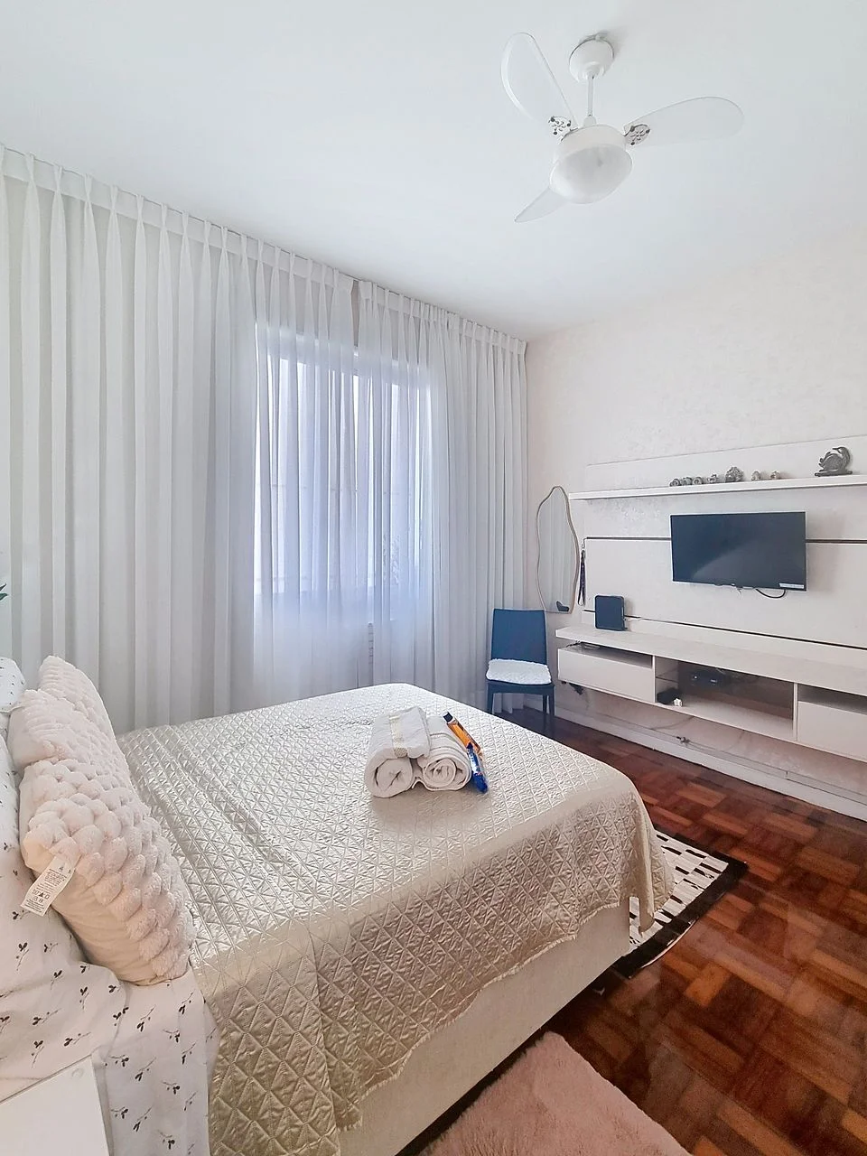 Cozy Room on Monthly Copacabana Beachfront