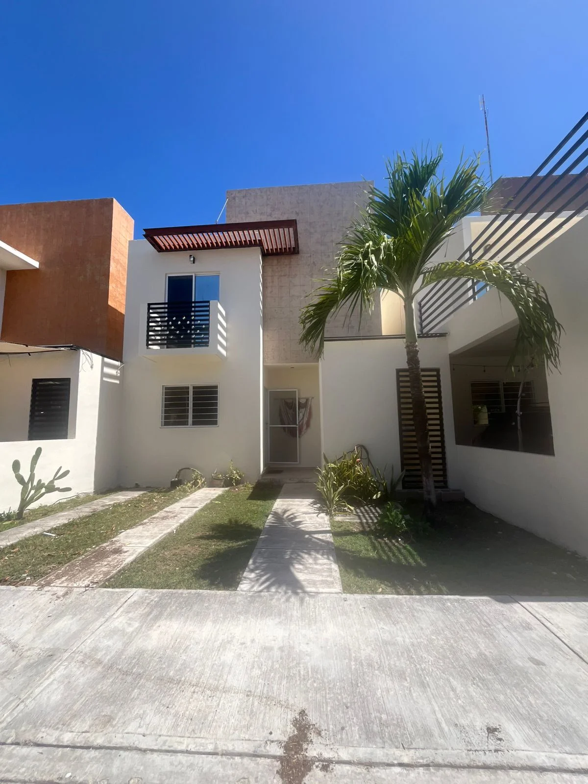 Three Bedroom House in Real Del Sol