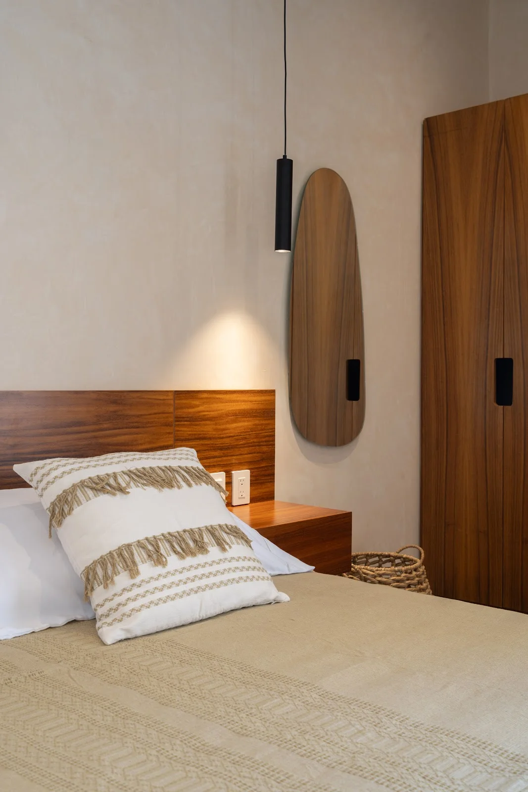 Furnished Loft Studio in La Veleta with Pool Access