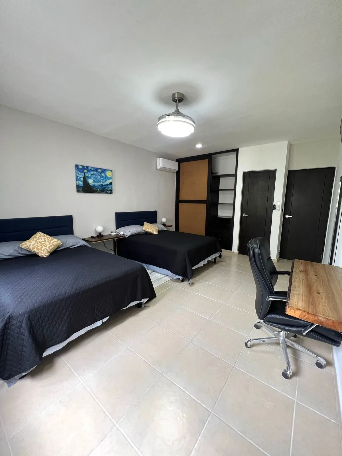 Apartment in Downtown / Hollywood