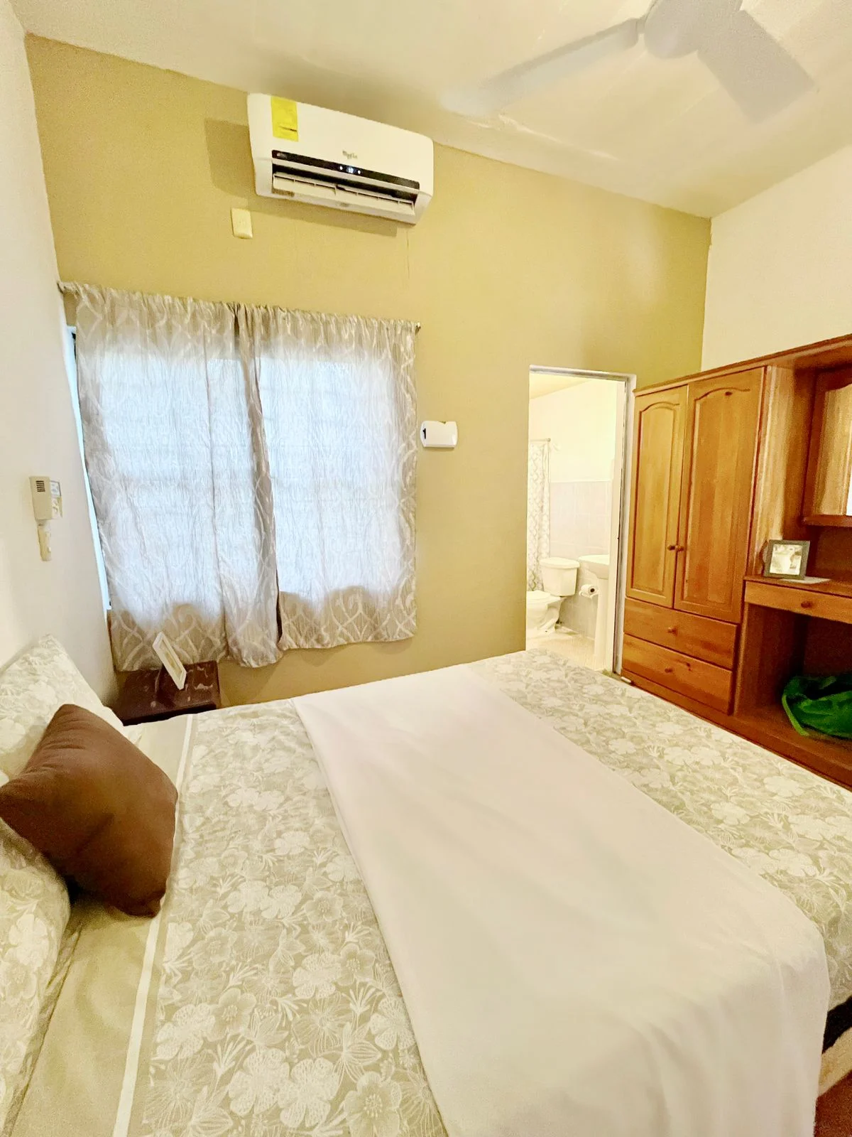 Private Rooms in Brisas Zicatela, Pet Friendly