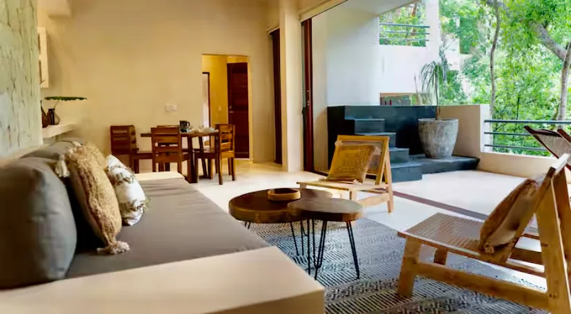 3 Bedroom House with Private Pool in Holistika