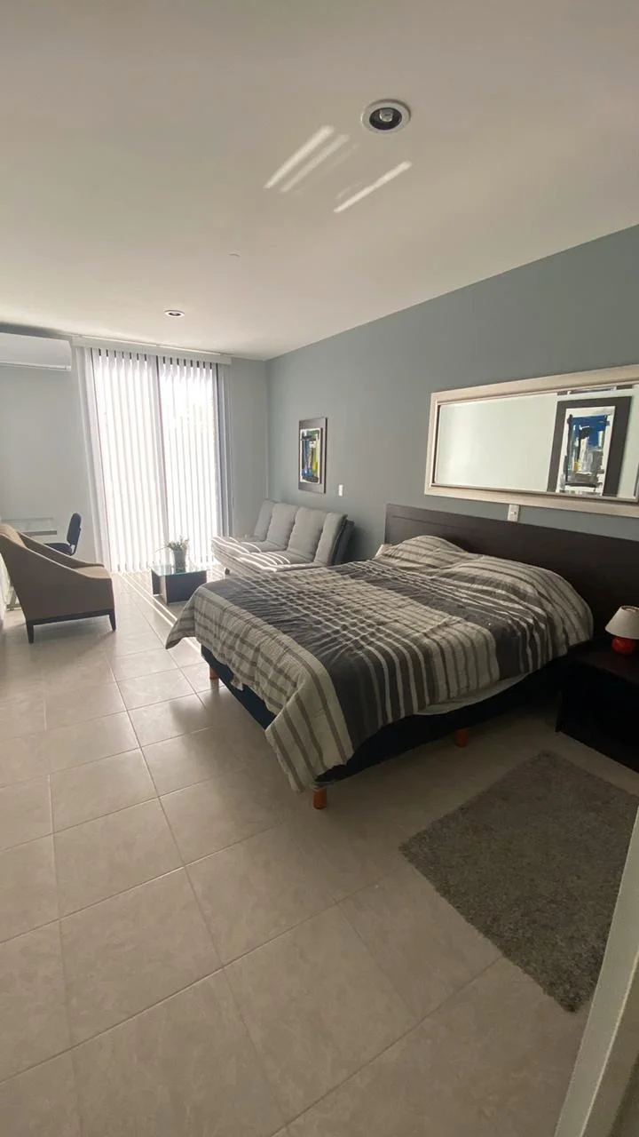 Furnished 2-Bedroom Apartment with Rooftop Pool - Mexico