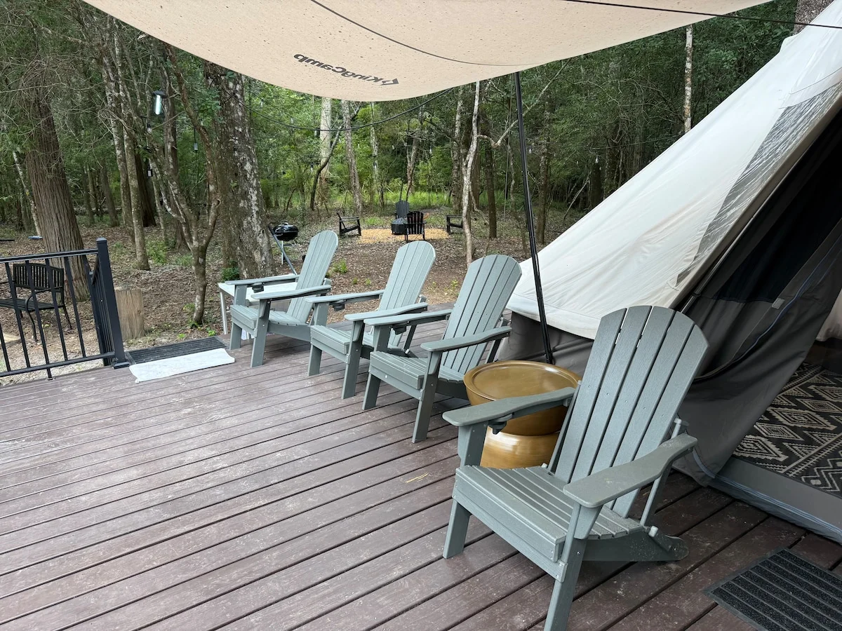River Glampsite