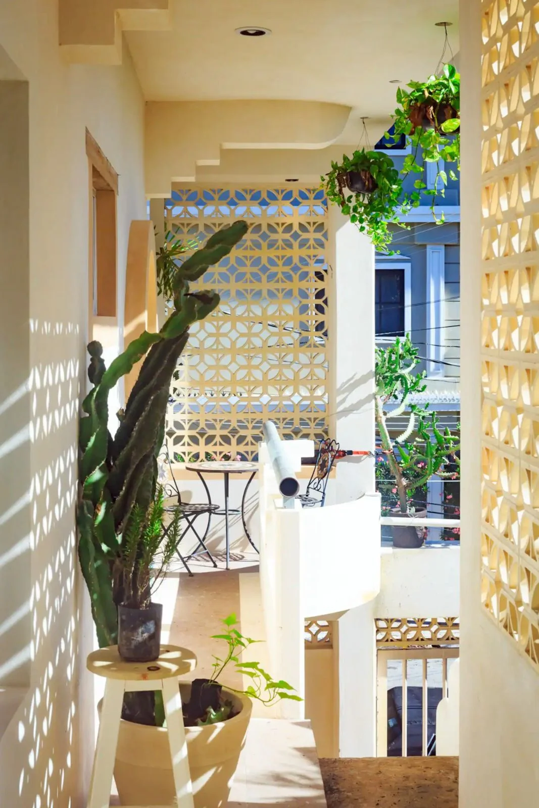 Studio Apartment in Colosio with Ocean View Pool