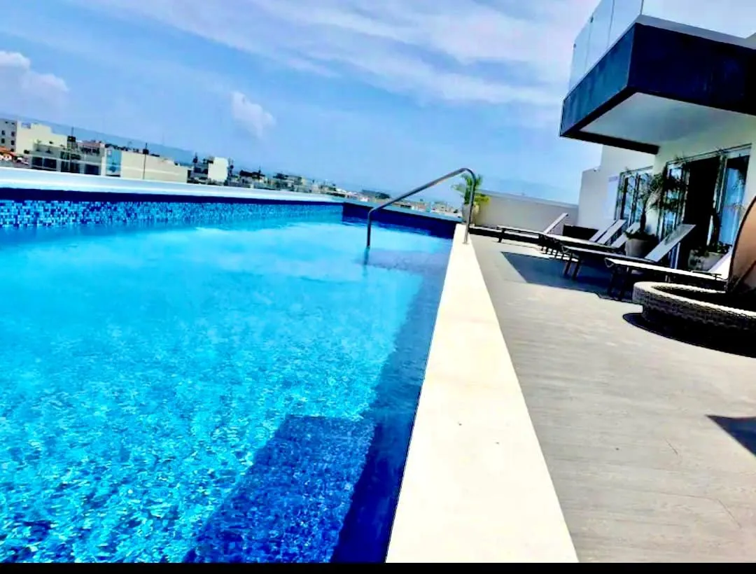 1-Bedroom Apartment Next to Park in Playa