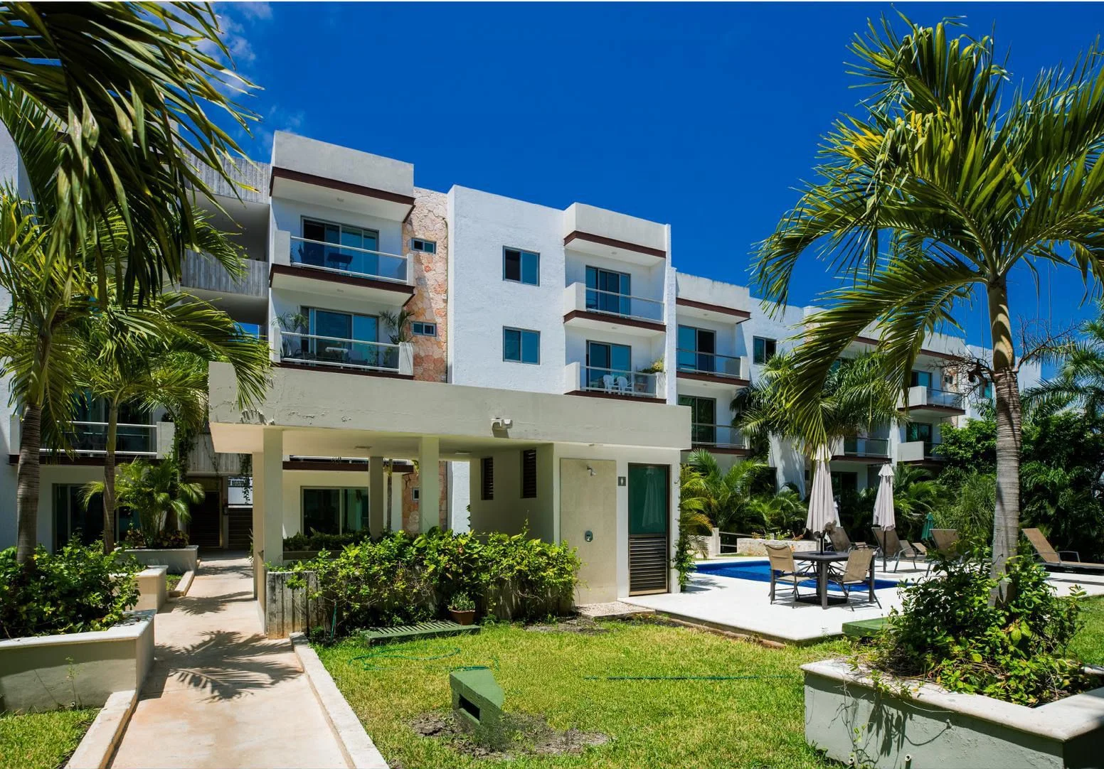 Furnished 3BR Apartment at Luxia Residencial #304
