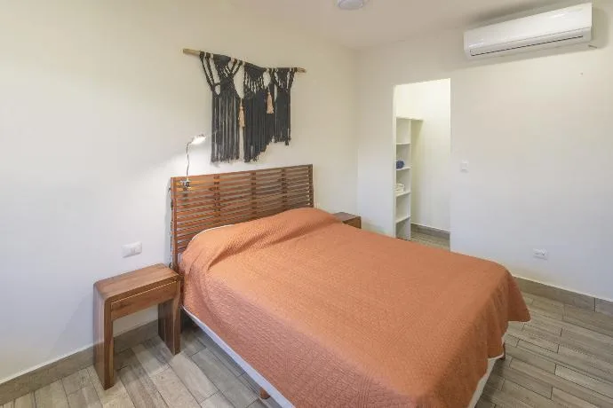 2 Bedroom Apartment on Calle 30