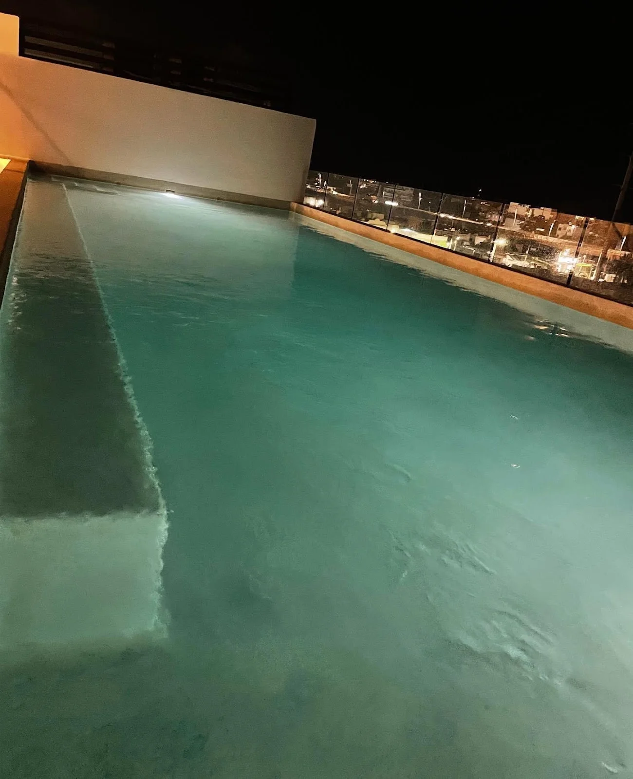 Furnished 1-Bedroom Apartment with Terrace | Suits Colibrí
