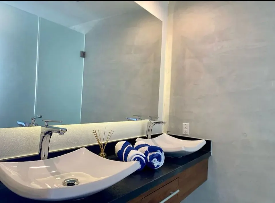 1-Bedroom Apartment Next to Park in Playa