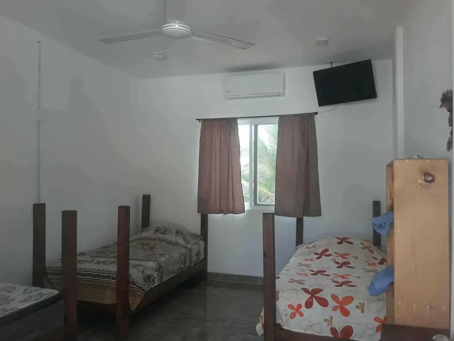 Private Room in Tamarindos - 2 Blocks from Zicatela Beach