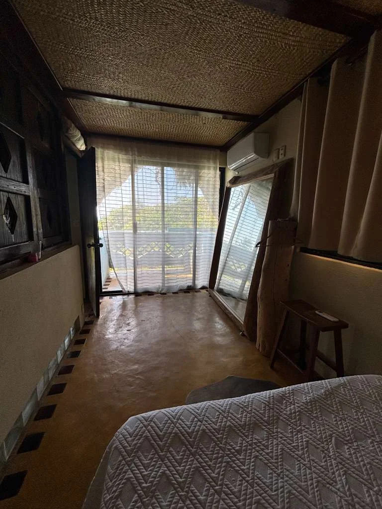 Private Room at Casa Flores - One Block from Beach