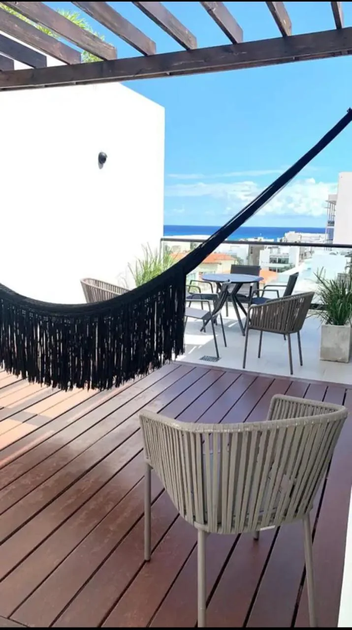 1-Bedroom Apartment with Pool Near Beach in Mexico