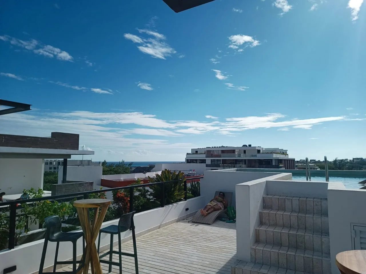 1 Bedroom + Den Condo in Luxury Building