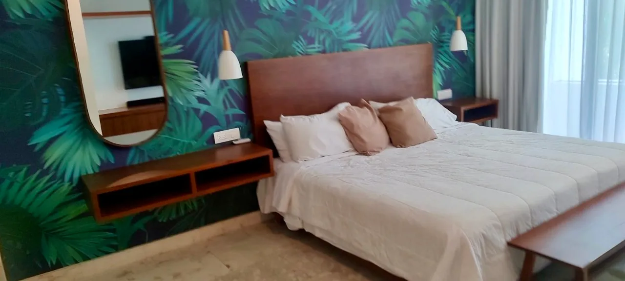 1 Bedroom + Den Condo in Luxury Building