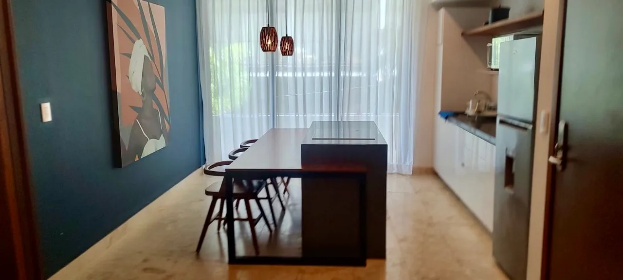 1 Bedroom + Den Condo in Luxury Building