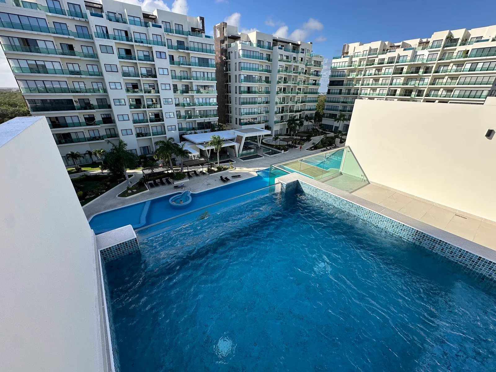 2 Bedroom Apartment in Valle Aurora, Playa del Carmen