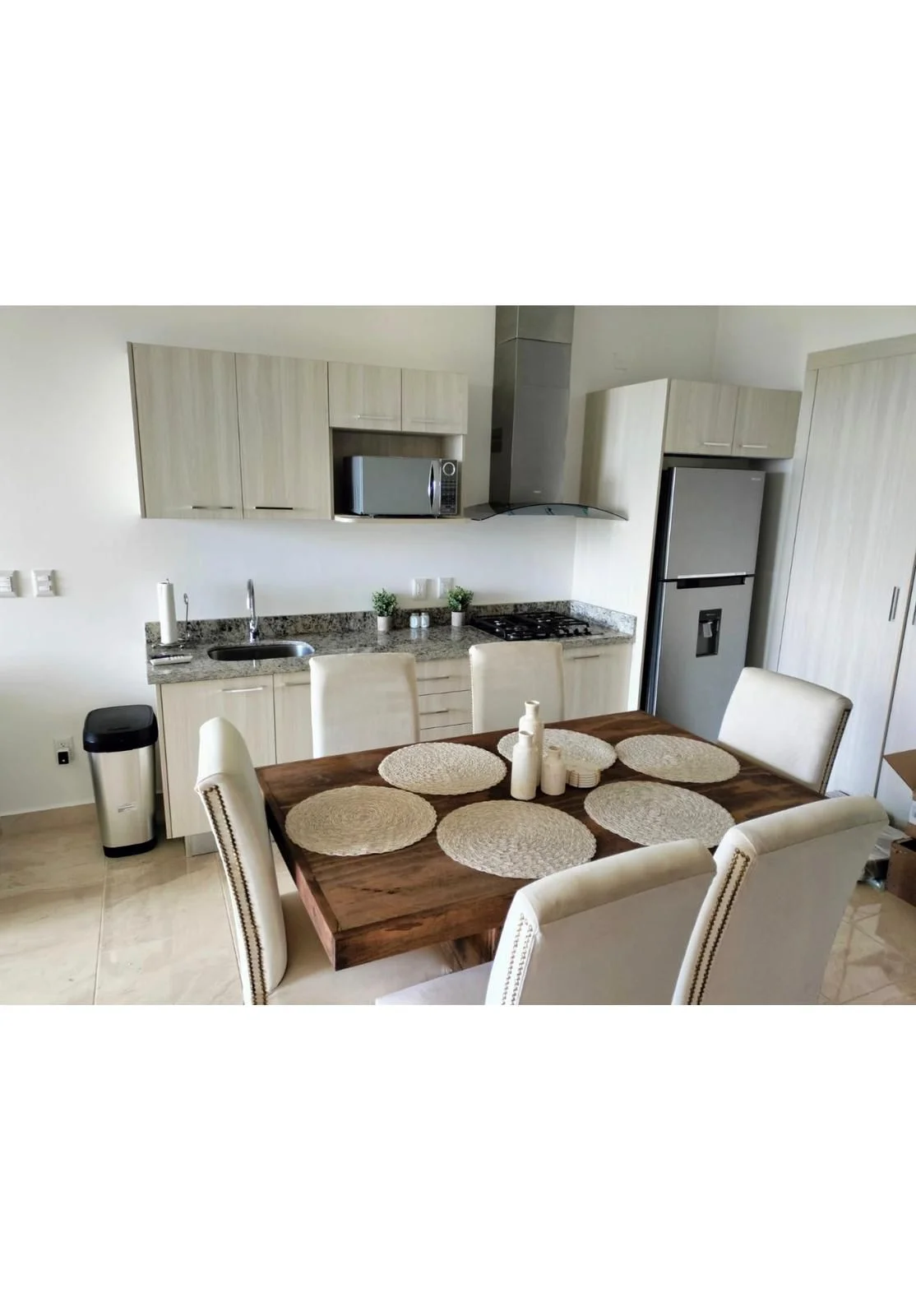 2-Bedroom Apartment for Rent in Valle Aurora