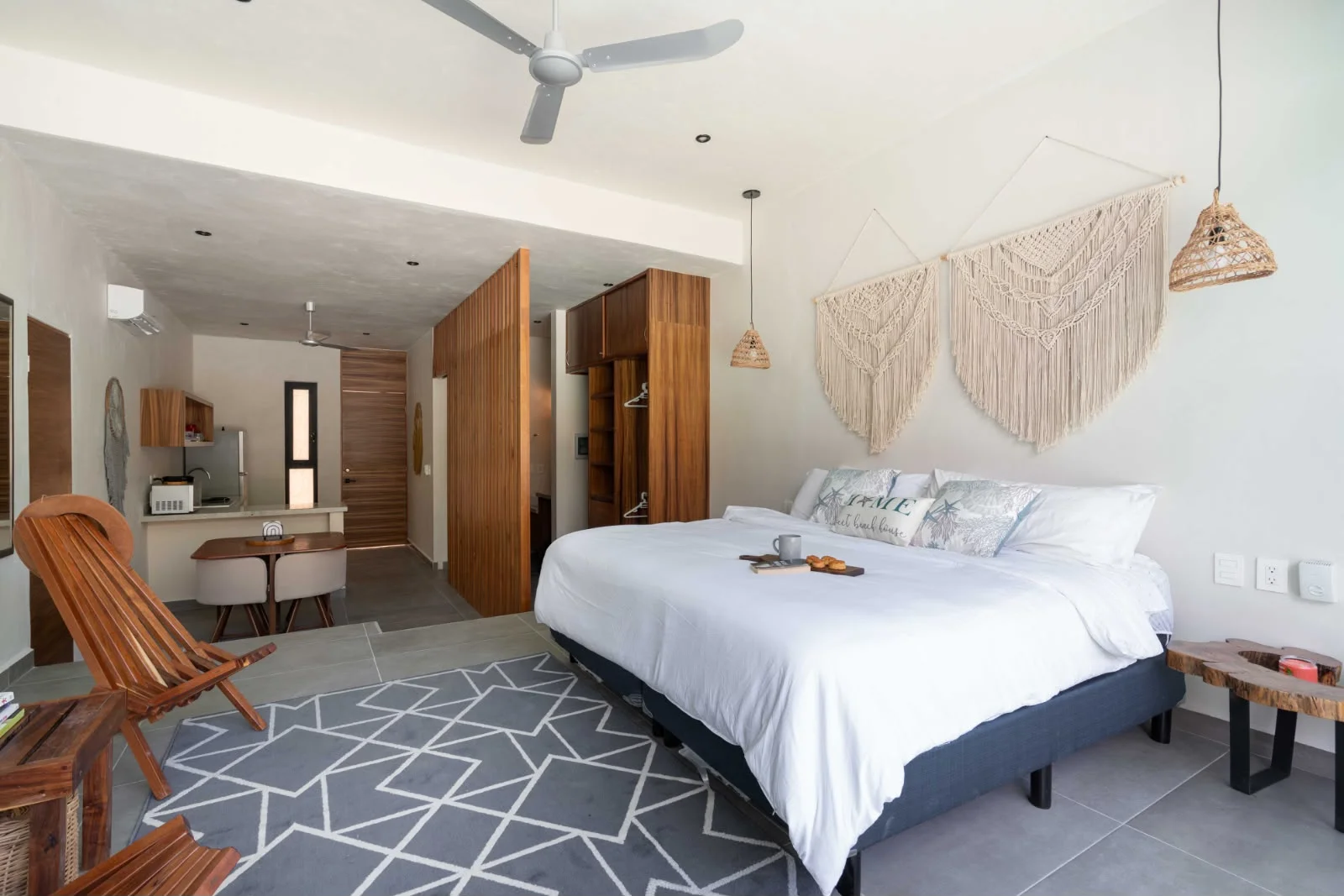 Swim-Up Studio Apartment in La Veleta, Tulum