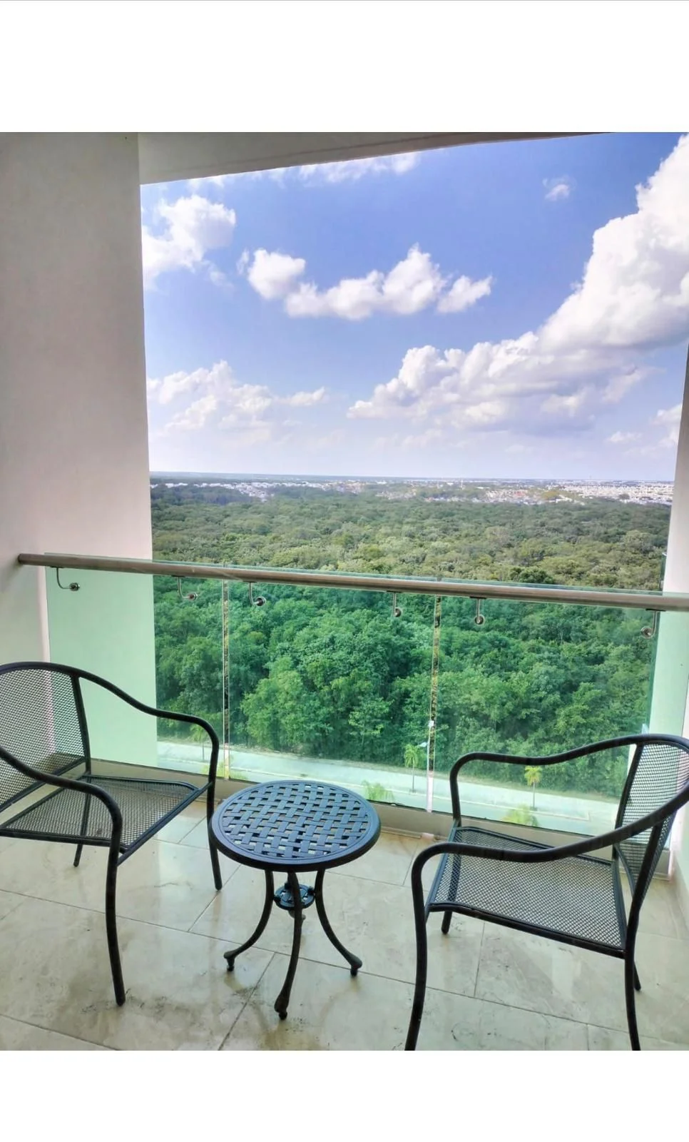 2-Bedroom Apartment for Rent in Valle Aurora