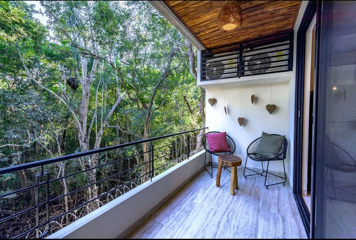 Studio Apartment in Region 8