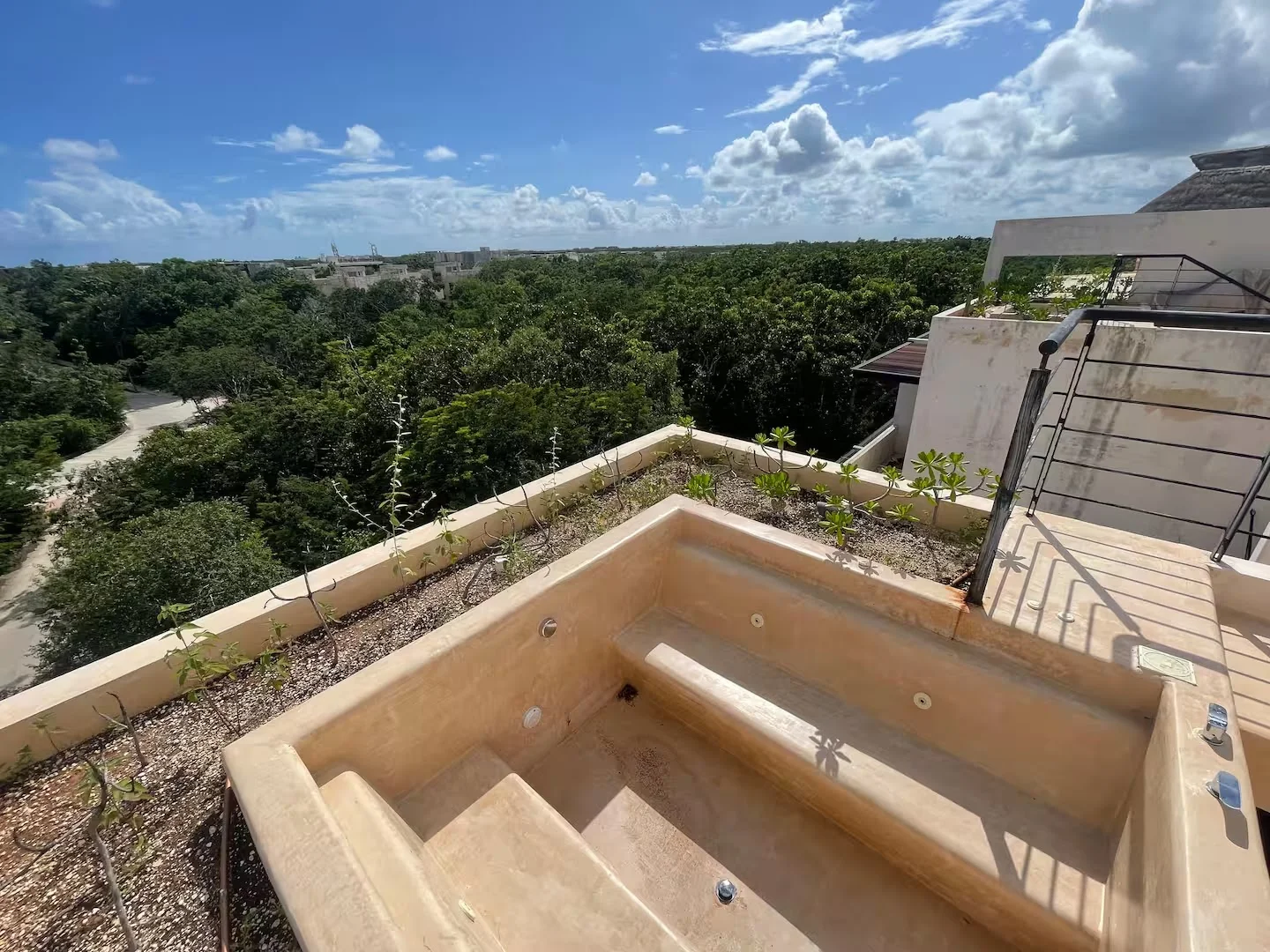 Studio Apartment in Aldea Zama