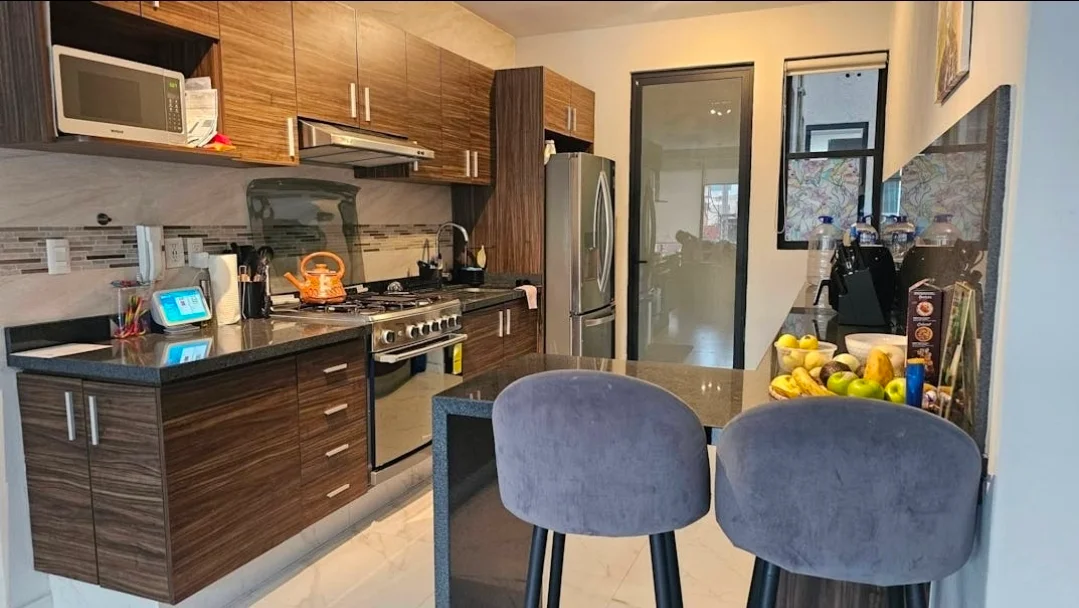 2-Bedroom Apartment for Rent in Napoles