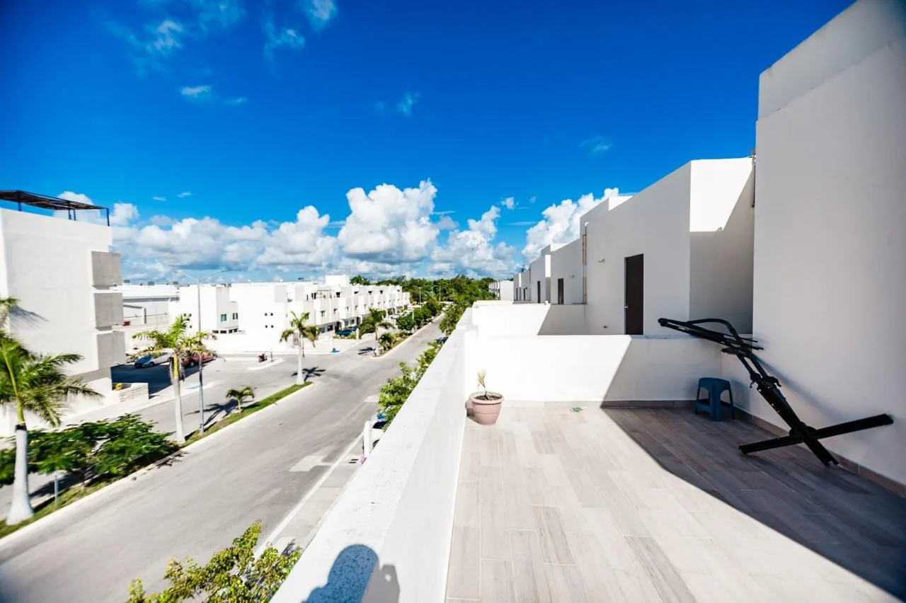 4 Bedroom House for Rent in Lunamar