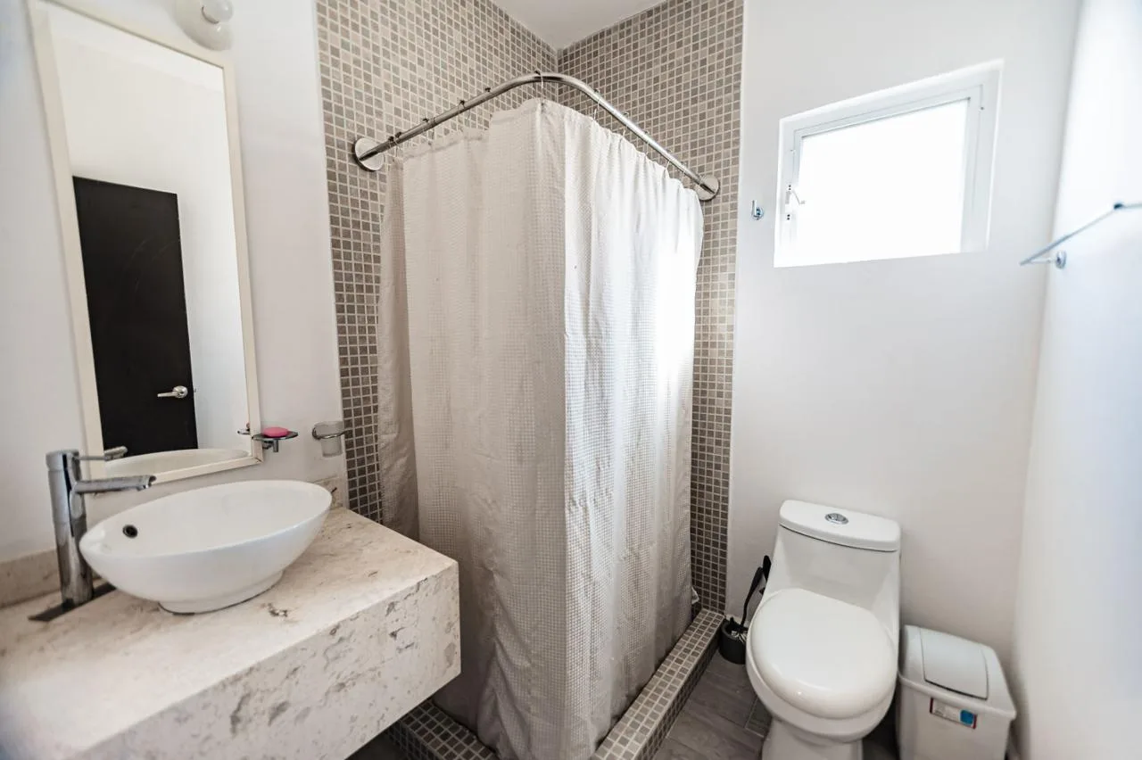 4 Bedroom House for Rent in Lunamar