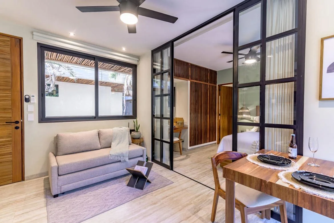 Studio Apartment in Region 8