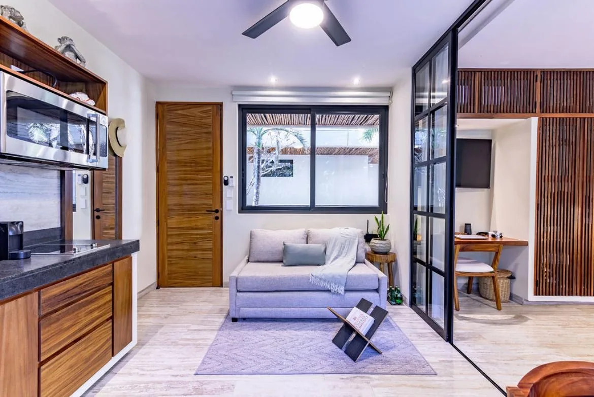 Studio Apartment in Region 8