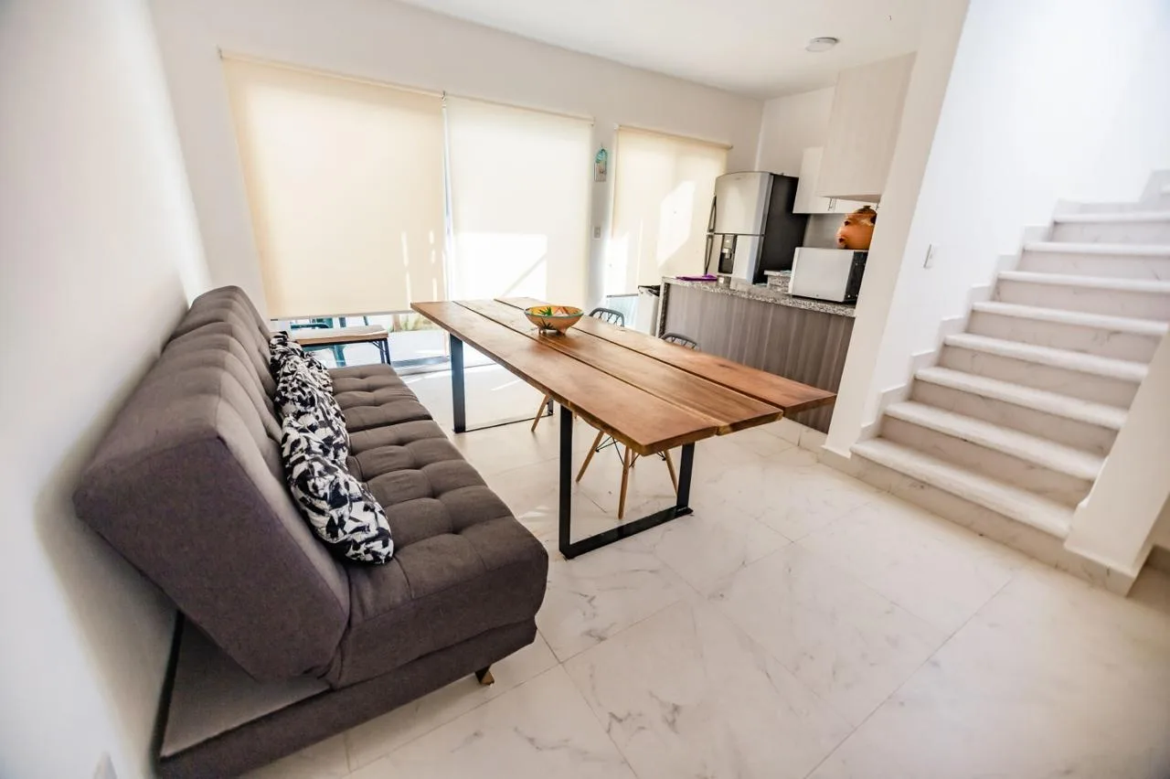 4 Bedroom House for Rent in Lunamar