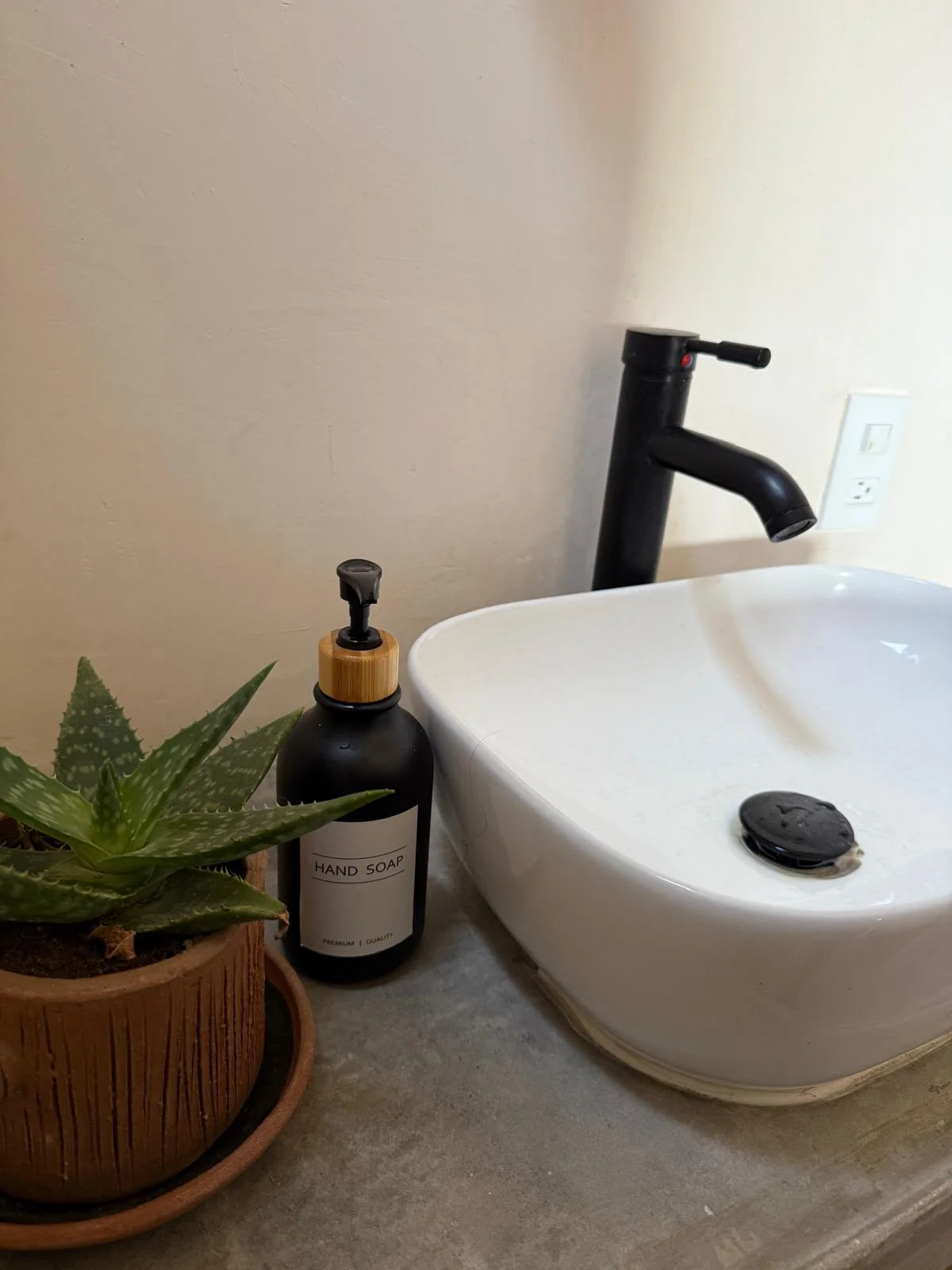 Furnished 2 Bedroom Apartment in Puerto Escondido