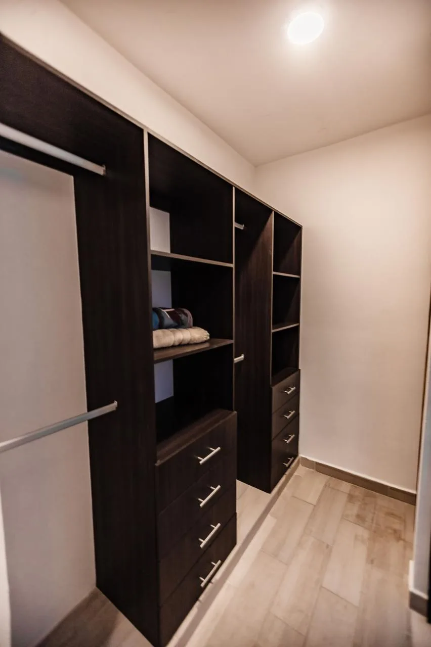 4 Bedroom House for Rent in Lunamar