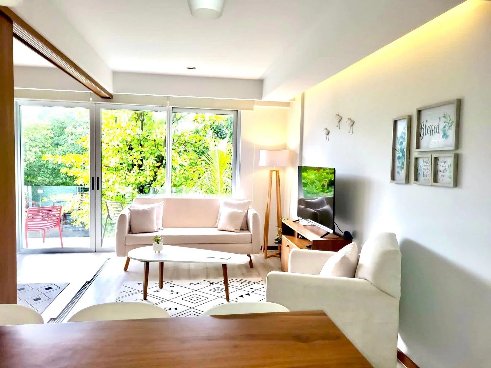 1-Bedroom Apartment Next to Park in Playa