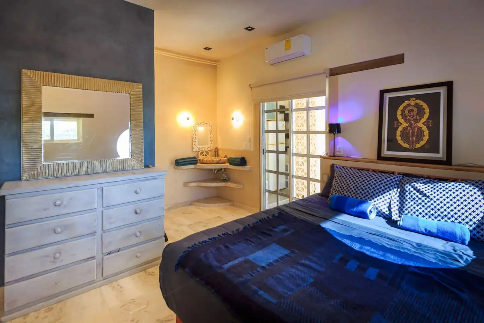 Studio Apartment in Colosio with Ocean View Pool Access