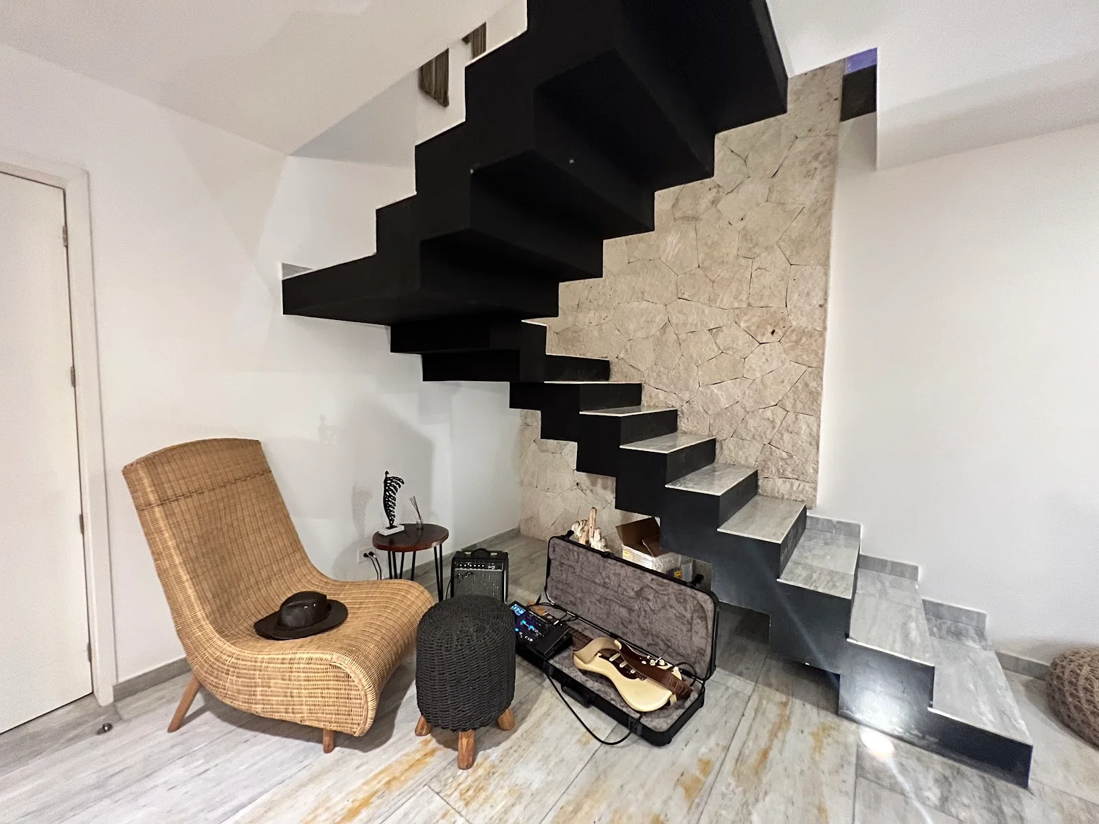2-Bedroom Furnished Apartment at Black House - Pool Access
