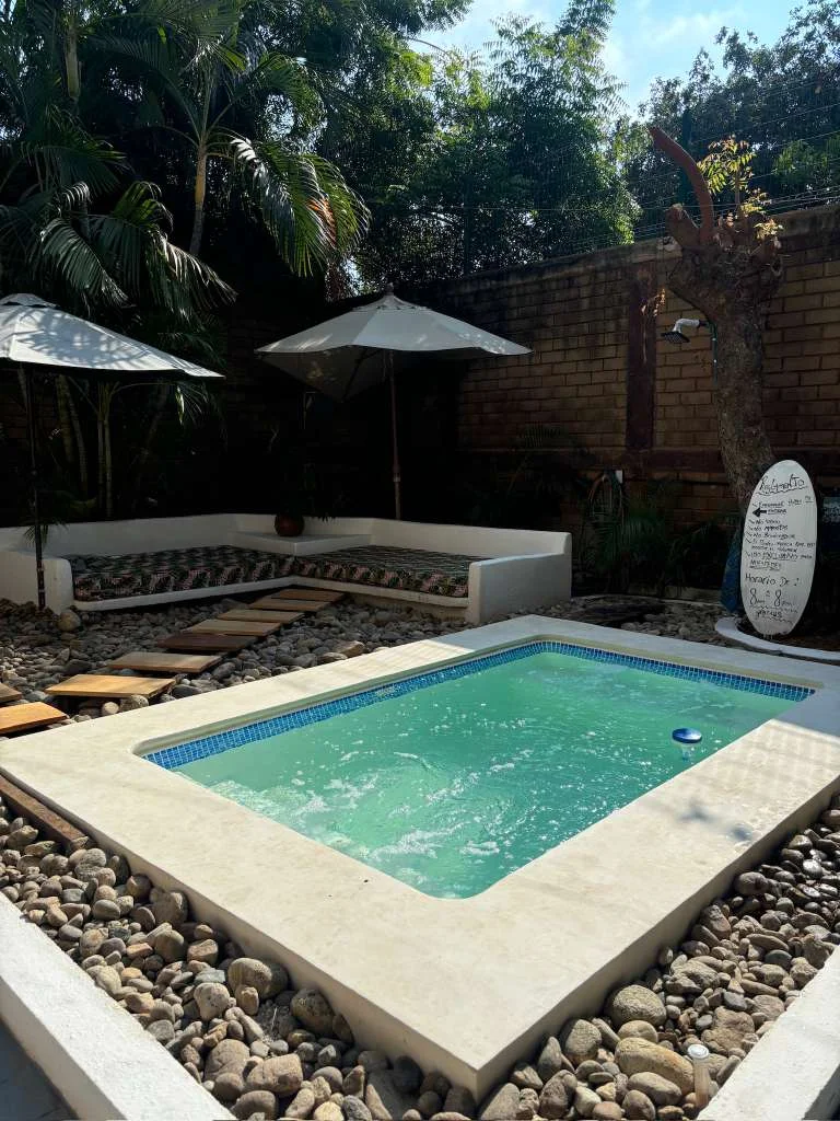 Private Room in Casa Flores - One Block from Beach