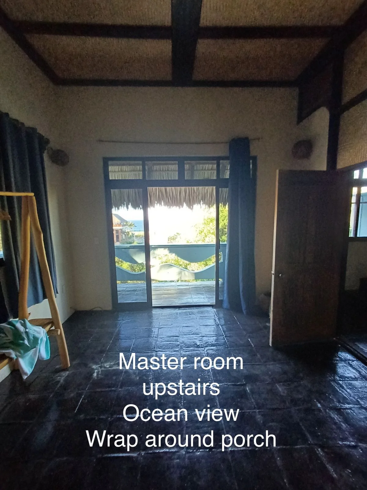 Private Room in Casa Flores - One Block from Beach