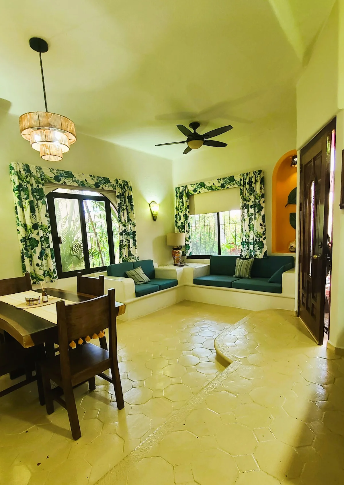 3 Bedroom House Near Playa Manzanillo