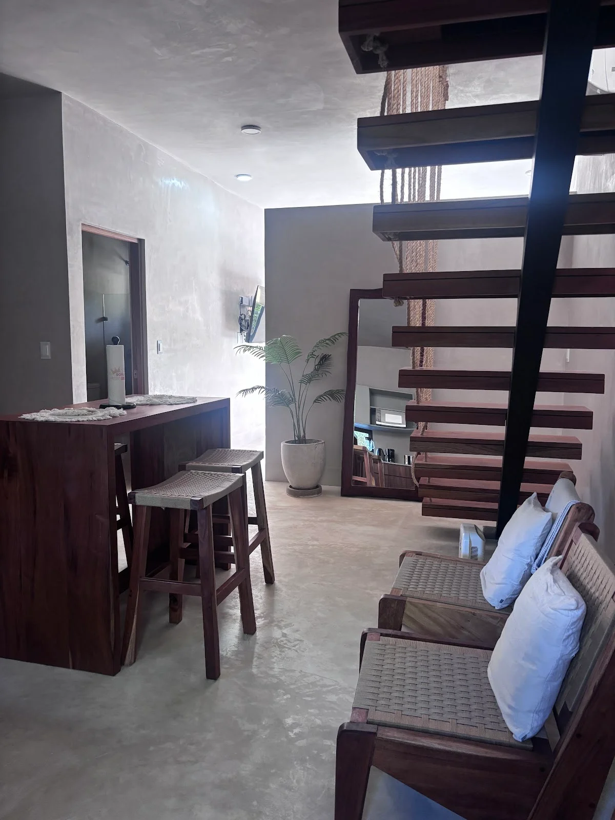 Studio with Pool View & Separate Bedroom – R15