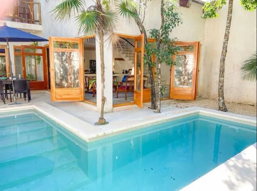 2 Bedroom House in Holistika