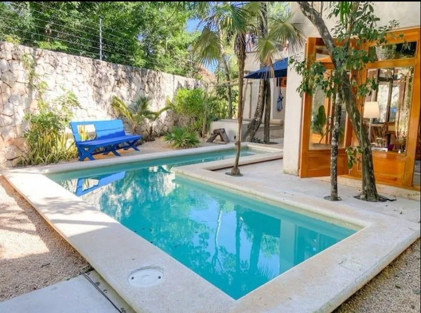 2 Bedroom House in Holistika
