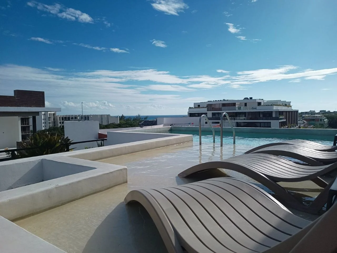 1 Bedroom + Den Condo in Luxury Building