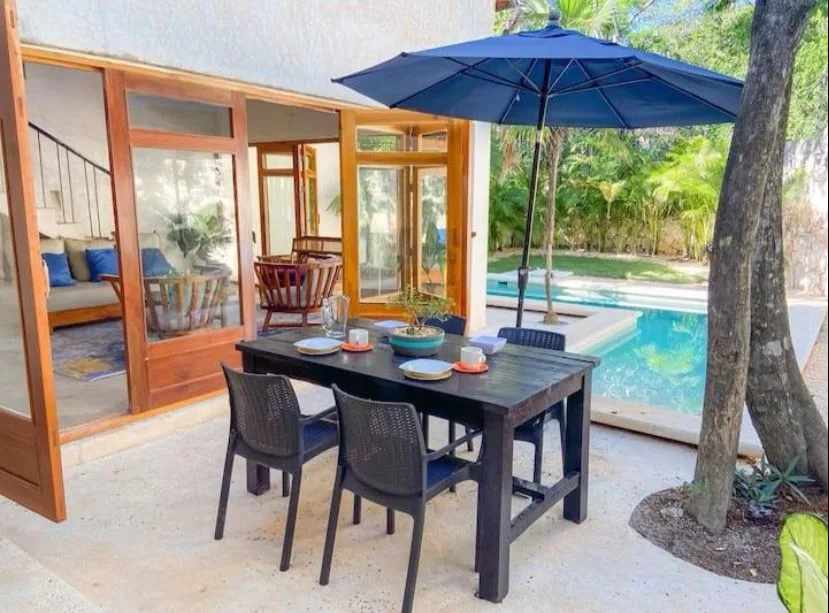 2 Bedroom House in Holistika