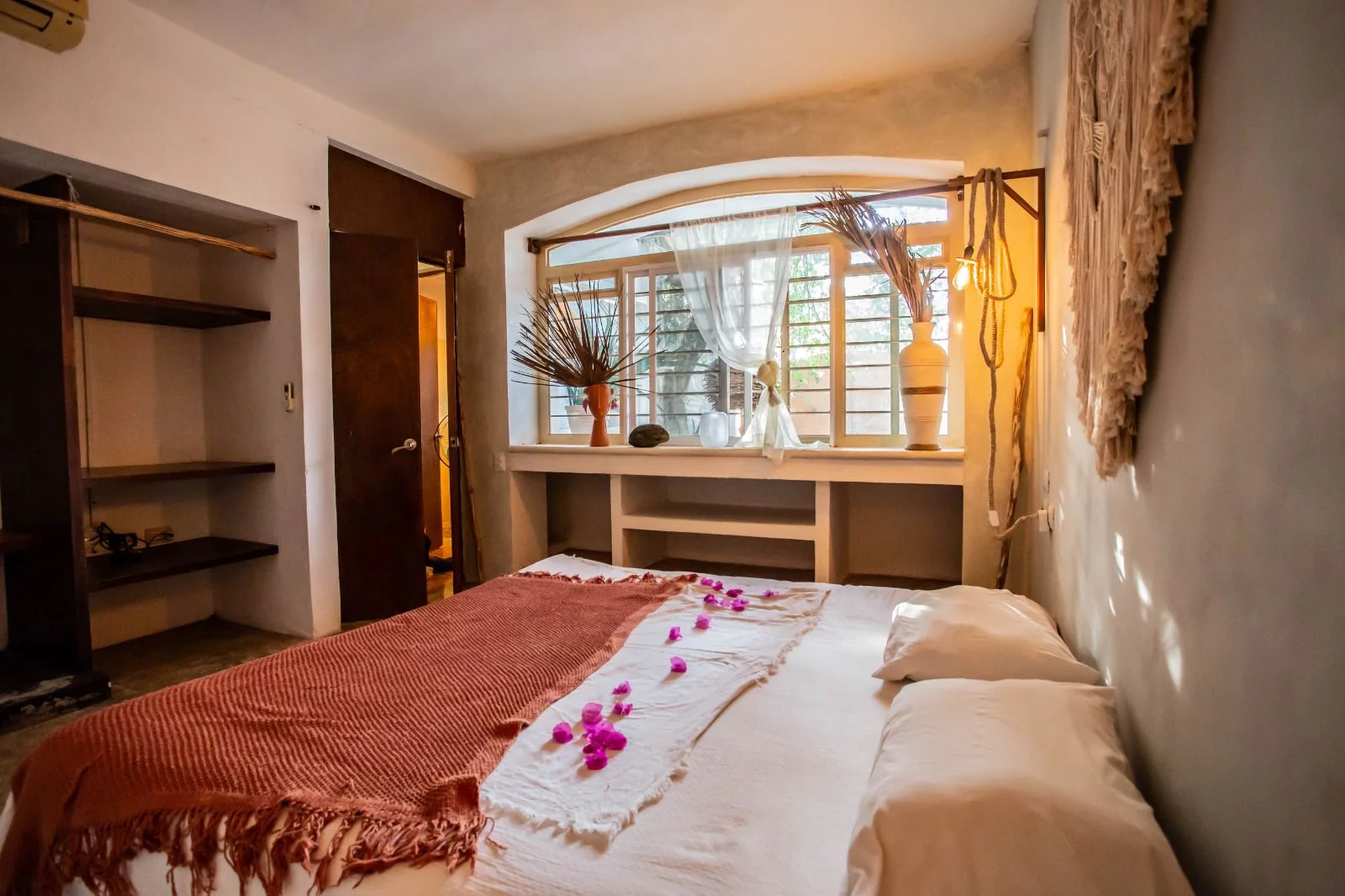 House for Rent in Colosio Near Beach