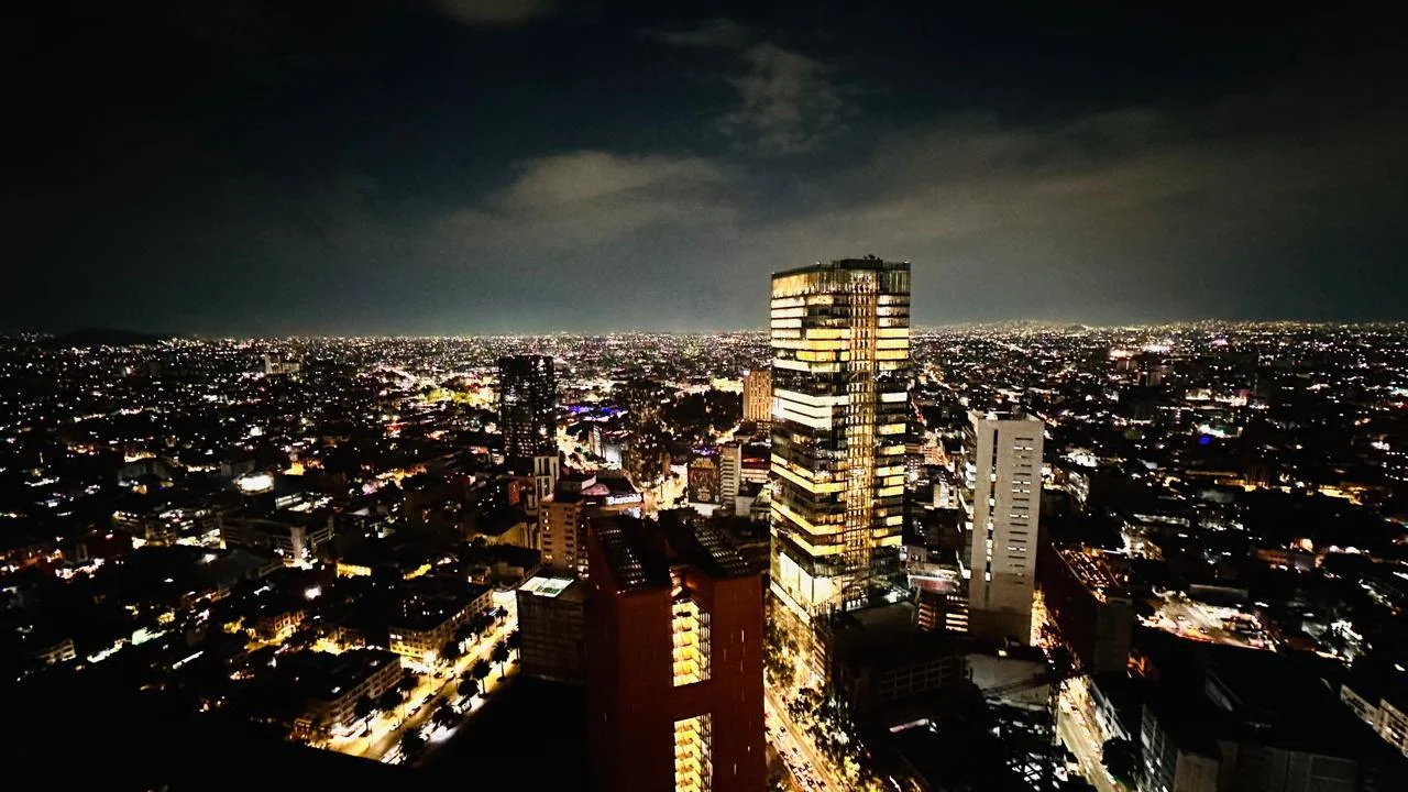 40th Floor 2BR Apartment | Panoramic Views Reforma