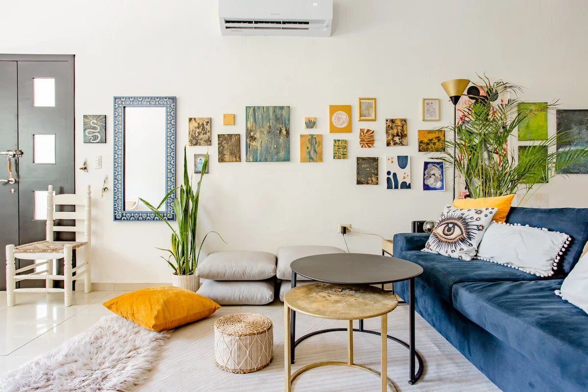 Apartment Available Until December 2nd